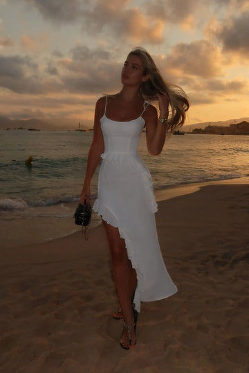 Vestido Midi com Renda Lateral e Detalhe na Cintura