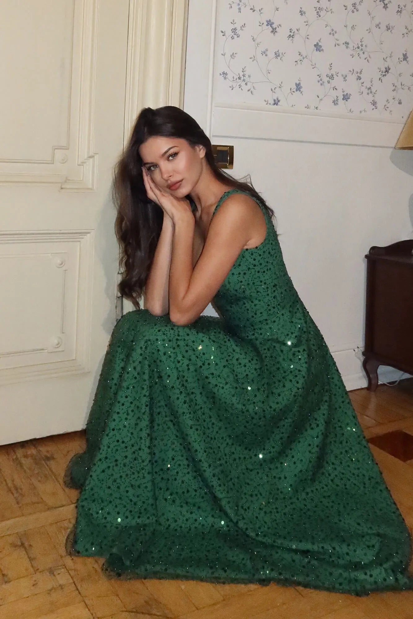 Vestido Midi Bordado com Paetês e Miçangas