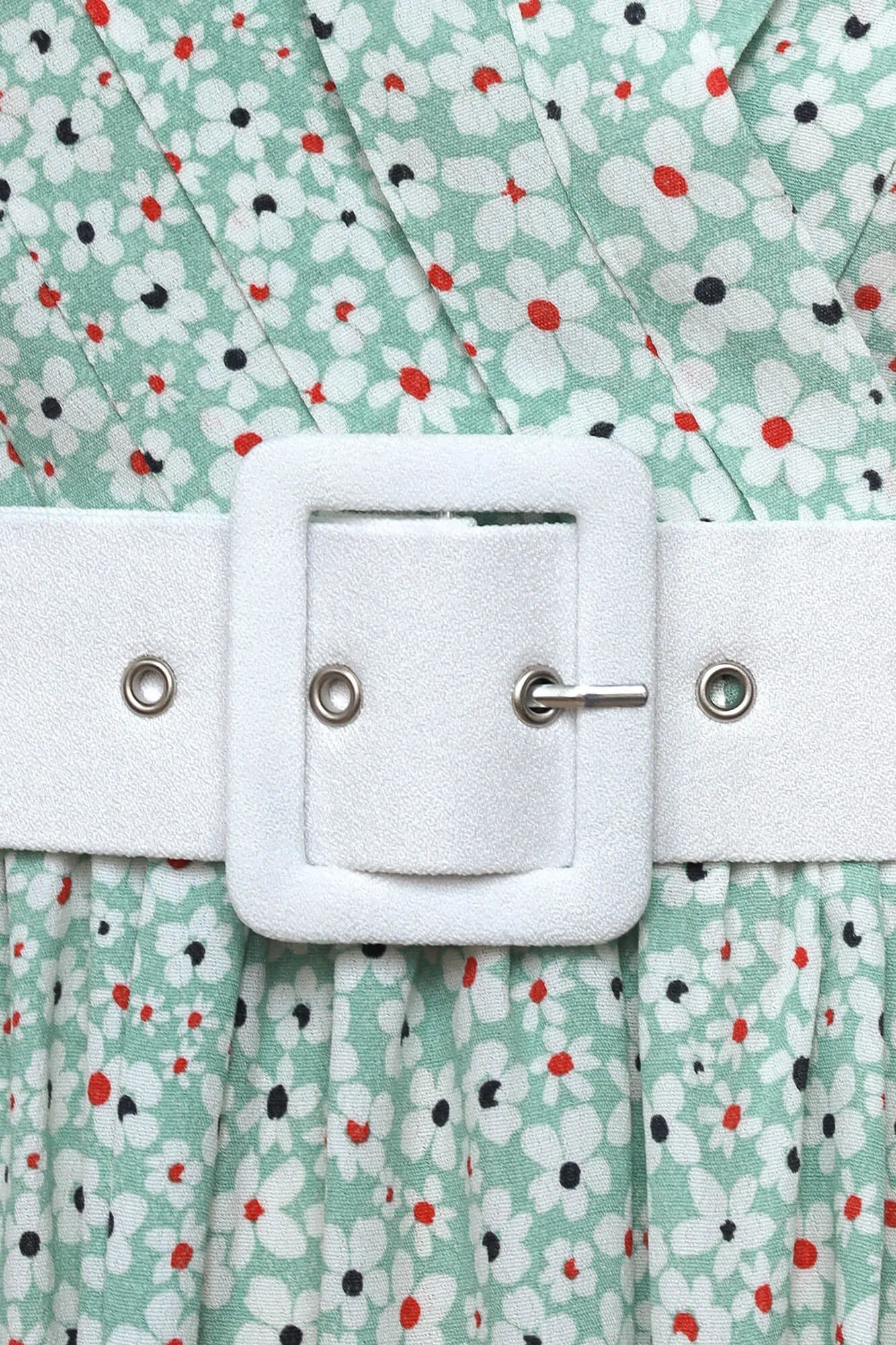 Vestido Midi Envelope com Fendas e Cintura Marcada