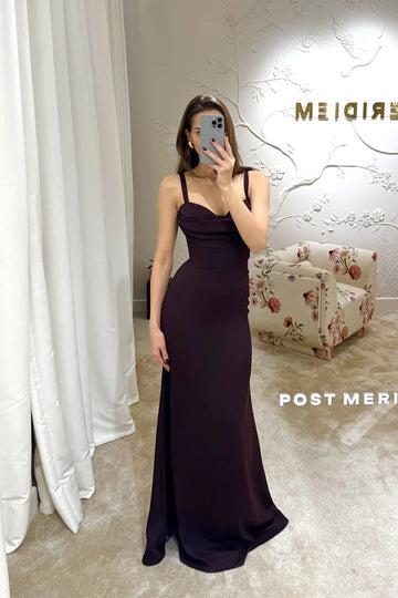 Vestido Longo com Drapeado no Busto e Alças Finas